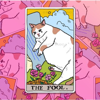 ภาพหน้าปกสินค้าสติกเกอร์ไดคัท กันน้ำ ลาย ไพ่ทาโร่ต์ มีมแมว The Fool Tarot Sad Cat Meme Sticker แบรนด์ Chonky Goods by Ping Hatta ที่เกี่ยวข้อง