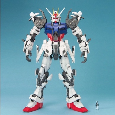 bandai-pg-1-60-strike-gundam