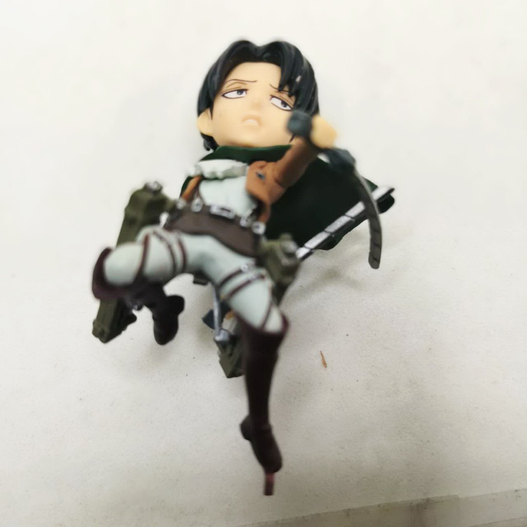 แท้-มือสอง-banpresto-loot-crate-attack-on-titan-levi-mini-figure-ลีวาย