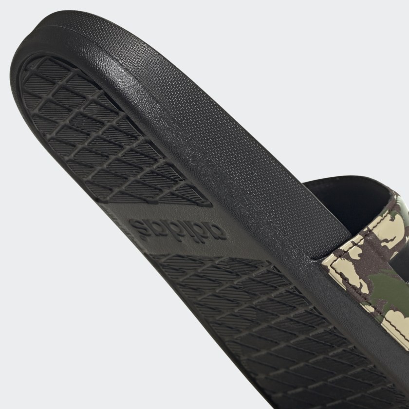 Adidas adilette camo deals