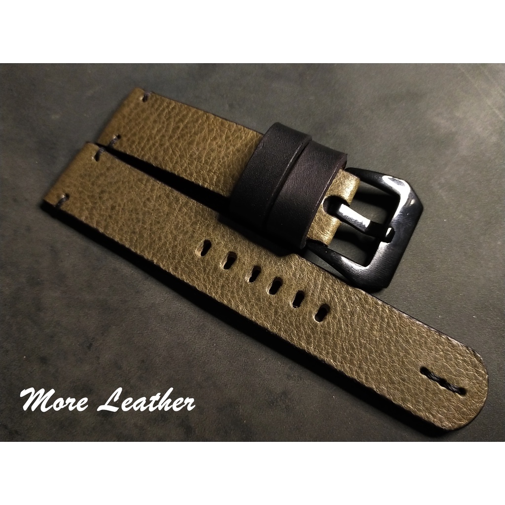ภาพหน้าปกสินค้าMore Leather สายนาฬิกาหนังแท้ 100% สายนาฬิกาแฮนด์เมดสไตล์วินเทจ แถมฟรีสปริง1คู่ ขนาด18mm,20mm,22mm,24mm,26mm