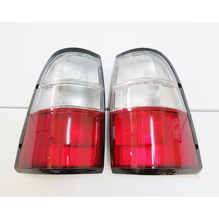 เสื้อไฟท้าย ไฟท้าย อีซูซุ TFR Isuzu TFR ปี 1988-2001 สีขาว-แดง ไม่รวมชุดสายไฟ จำนวน 1 คู่ ซ้ายและขวา สินค้าพร้อมส่ง