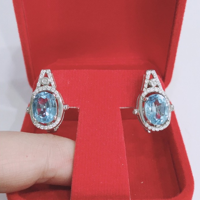 ต่างหูพลอยโทแพซสีฟ้าอ่อน-swiss-blue-topaz-เงิน-92-5-ge2390