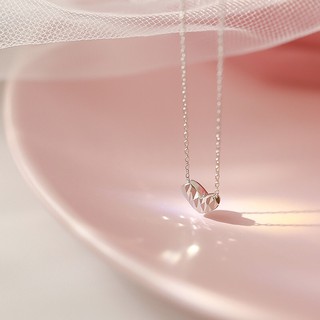 (กรอกโค้ด 72W5V ลด 65.-) earika.earrings - silver prism heart necklace สร้อยคอเงินแท้จี้หัวใจจิ๋วปริซึม S92.5