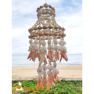 Andaman seashell โมบายแชนเดอเรียเปลือกหอย ทรงแมงกระพรุนตัดแดง ขนาด 5" x 13"