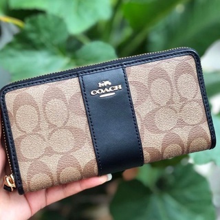 🎀 (สด-ผ่อน) กระเป๋าสตางค์ซิปรอบ สีน้ำตาลลายซี คาดดำ F54630 ACCORDION ZIP WALLET IN SIGNATURE COATED CANVAS WITH LEATHER