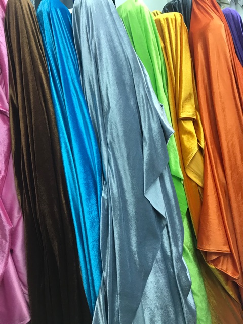 ภาพสินค้าผ้ากำมะหยี่ขนสั้น หน้ากว้าง 150 cm ราคาเมตรละ100บาทเนื้อนิ่ม เงา รื่น ยืดหยุ่นนิดหน่อย จากร้าน ningsasitron บน Shopee ภาพที่ 6