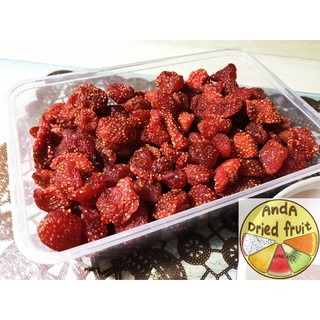 สตรอเบอร์รี่อบแห้ง (Dried strawberries) บรรจุกล่อง 500 กรัม