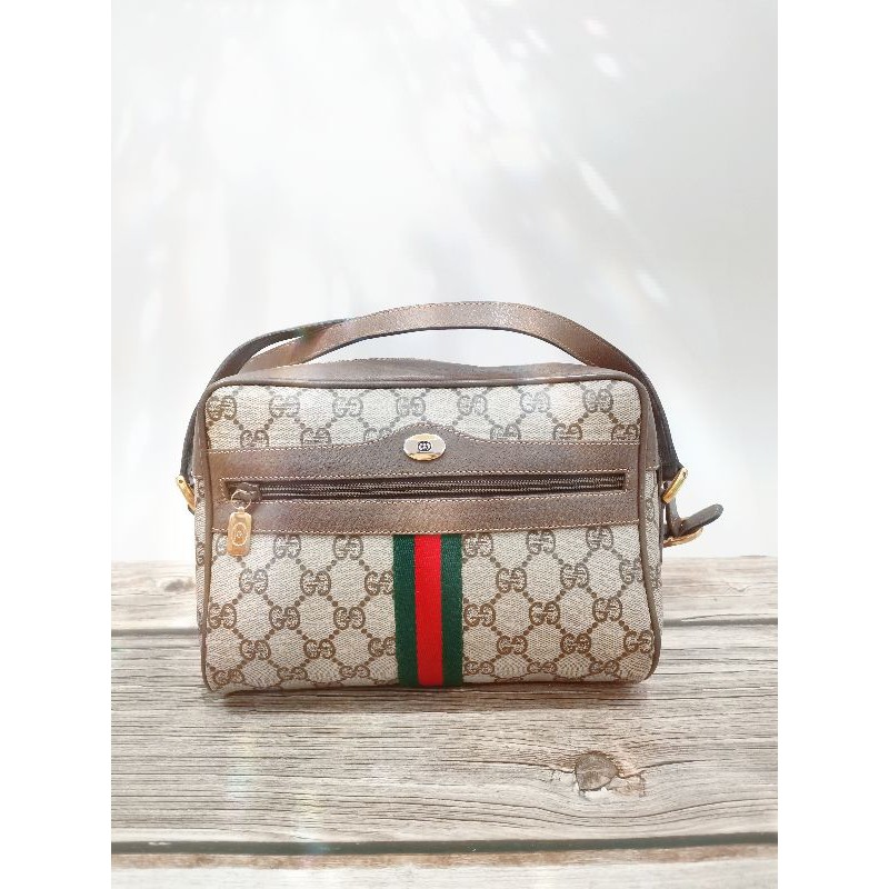 Vintage crossbody hot sale gucci bag