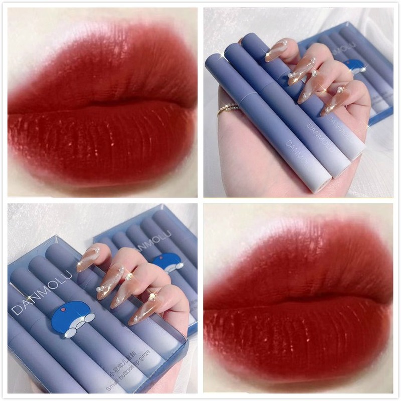 ภาพหน้าปกสินค้า5 sets of lip glaze / no makeup moisturizing matte lip glaze lipstick / matte lip gloss matte lip gloss lipstick จากร้าน qiao828.th บน Shopee