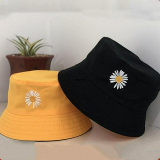 ภาพหน้าปกสินค้าหมวก หมวกปีกรอบทรงสวยผ้าหนา หมวกบักเก็ต Bucket Hat หมวกสีพื้น ที่เกี่ยวข้อง