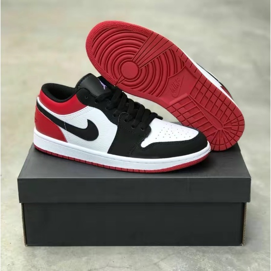 nike-air-jordan-1-low-black-toe