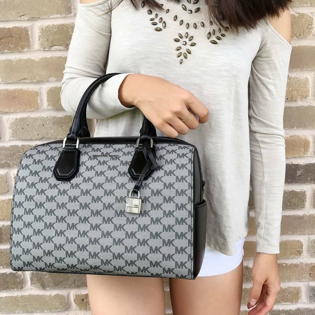 MICHAEL KORS Mercer Medium Leather Duffel Shopee Thailand