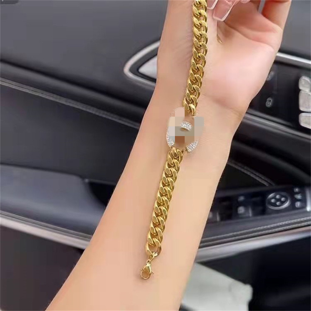 2021-ใหม่สร้อยข้อมือแฟชั่นสแตนเลสสีทองลายตัวอักษร-c-สําหรับผู้หญิง