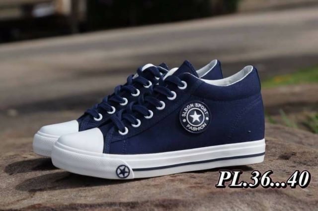 รองเท้าผ้าใบ-36-40-ราคา500-บาท