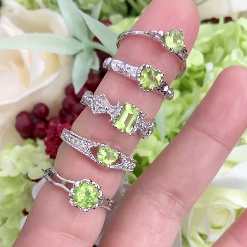 แหวนพลอยเพอริดอท-แหวนพลอยเขียว-แหวนเงินแท้-พลอยเพอริดอตแท้-peridot-ring