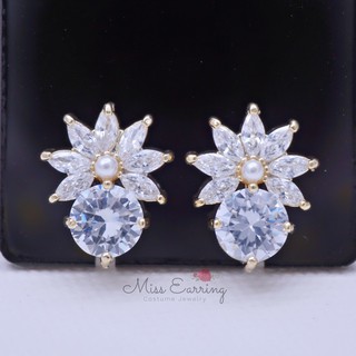 Miss Earring ต่างหูหนีบ CZ White flower