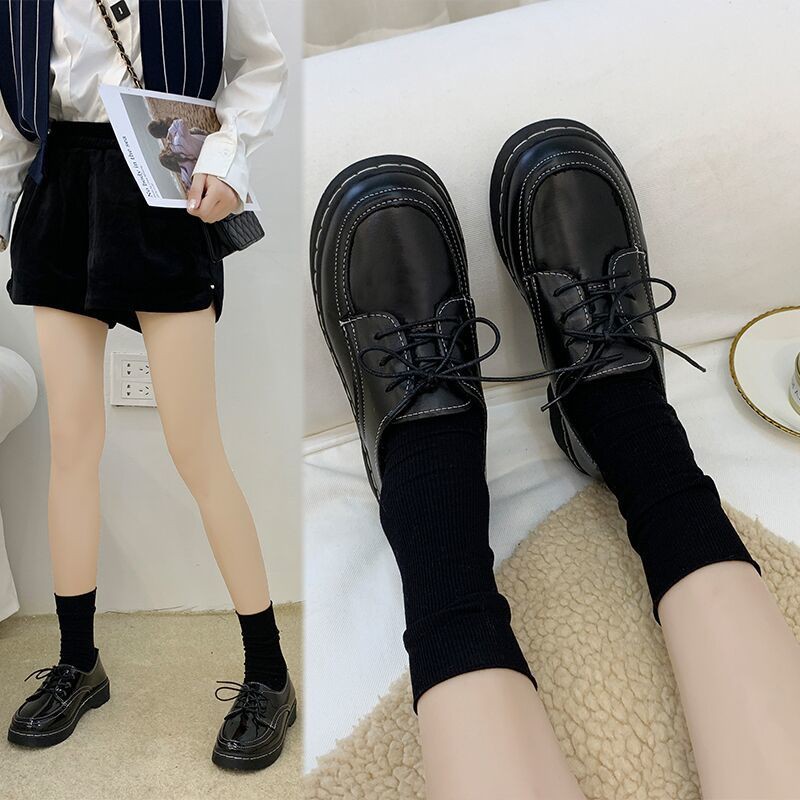 ภาพหน้าปกสินค้ารองเท้าหนัง รองเท้าหนังสีดำของผู้หญิง รองเท้าหนังเล็ก รองเท้าหนังผู้หญิงเกาหลี รองเท้าผูกเชือก