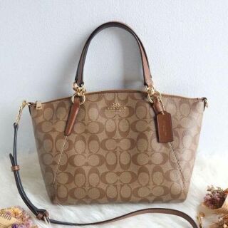฿2,990 Free EMS Brand : Coach Small Kelsey Satchel in Signature Canvas แท้💯outlet