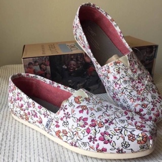 รองเท้า TOMS  pink flora