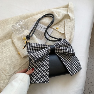 Niche design bag / ใหม่อินเทรนด์สบาย ๆ กระเป๋าสะพายผู้หญิง / กระเป๋าสะพายลายสก๊อตย้อนยุค all-match messenger กระเป๋า