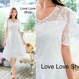 เดรสออกงาน!!! M-L Dress เดรสสีขาวคอวีผ้าปักลูกไม้ งานป้าย Love love