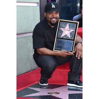 โปสเตอร์ Ice Cube ไอซ์คิวบ์ แร็ปเปอร์ Rapper Hiphop ฮิปฮอป Poster รูปภาพ ภาพถ่าย ตกแต่งผนัง วงดนตรี Music ตกแต่งบ้าน