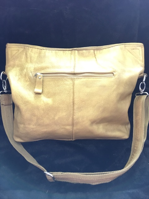 กระเป๋าหนังแท้-สีทอง-แบรนด์-dudu-แท้-มือ2-ขายถูกๆ-รับปีใหม่