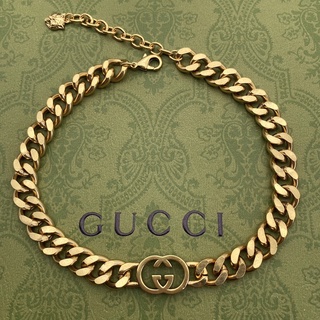 【มีสินค้า】เครื่องประดับแฟชั่น Gucci สร้อยคอโลหะ ทองเหลือง ลายตัวอักษร GG สไตล์เรโทร เรียบง่าย คลาสสิก