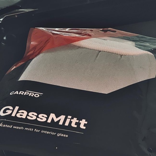 carpro-glass-mitt-ถุงมือทำความสะอาดกระจกกรถยนต์-ผ้าเช็ดกระจกกรถยนต์-ไม่ทิ้งคราบ-ไม่ทิ้งขน-clarify-glassmitt