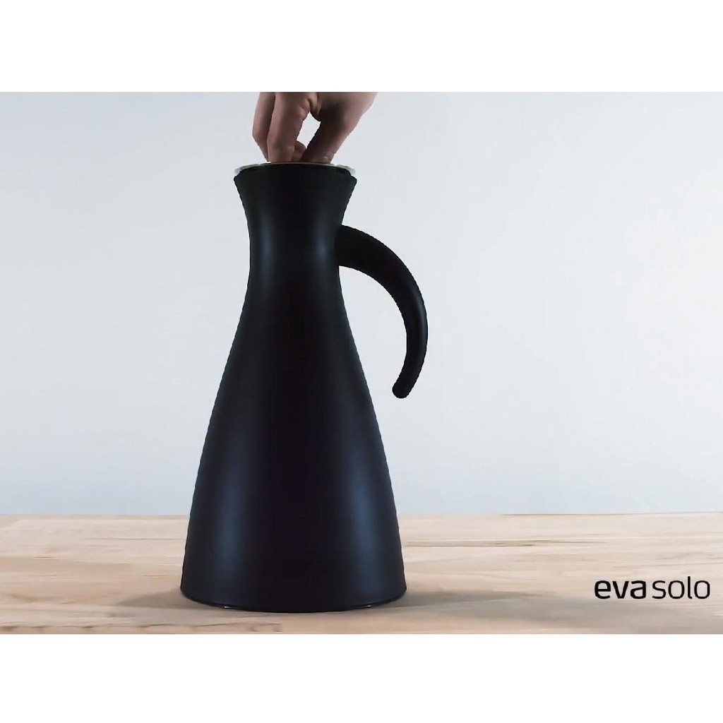 eva-soloกระติกเก็บความร้อน-เย็น-สุญญากาศ-รุ่น-eva-solo-vacuum-jug-1-0-l-black