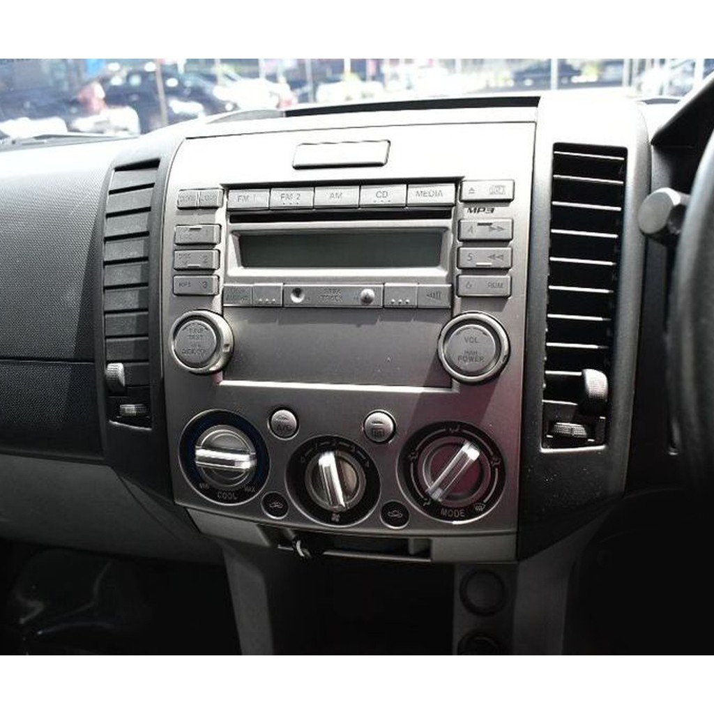 หน้ากาก-mazda-bt-50-หน้ากากวิทยุติดรถยนต์-7-นิ้ว-2-din-มาสด้า-bt50-ปี-2007-2011-สีเทา