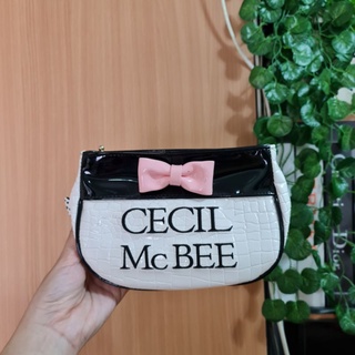 กระเป๋าใส่เครื่องสำอางค์ Cecil Mc Bee