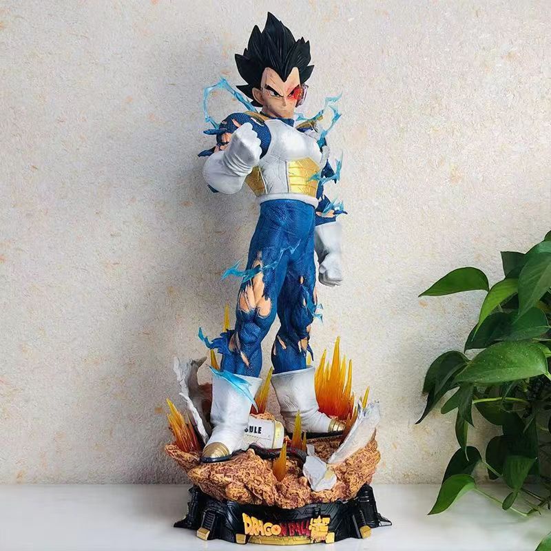 oversized-dragon-ball-vegeta-iv-figure-with-led