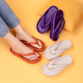 ภาพขนาดย่อของภาพหน้าปกสินค้าLadies Simple Casual Platform Flip-flops จากร้าน gilliviolet.th บน Shopee ภาพที่ 1