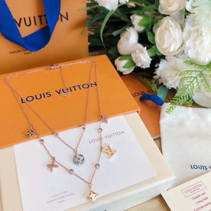 louis-vuitton-necklace-สร้อยคอ-louis-vuitton-คอลล่าสุดค่ะงานอย่างใส่ออกมาน่ารักมากๆค่ะ