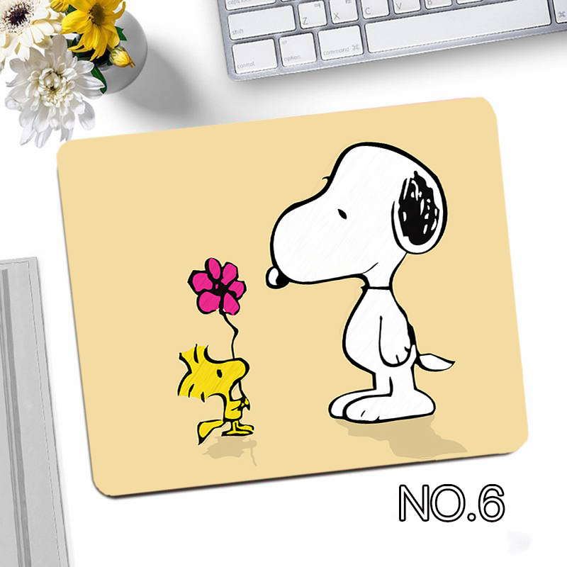 ภาพสินค้าแผ่นรองเมาส์ลายการ์ตูน Snoopy กันลื่นสําหรับเล่นเกม จากร้าน haohao1.th บน Shopee ภาพที่ 7