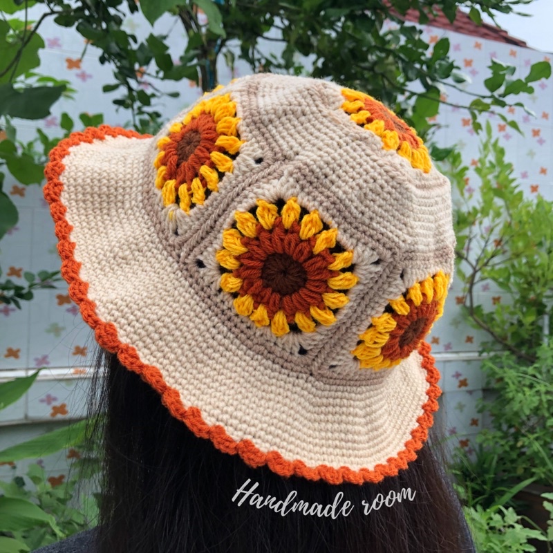 sunflower-buckethat