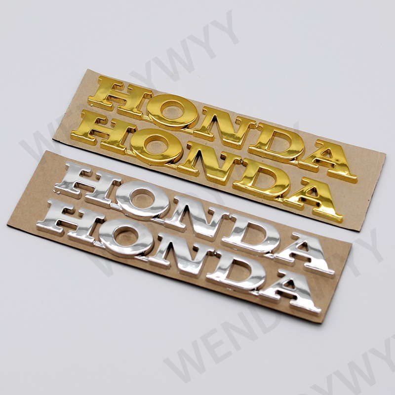 ภาพหน้าปกสินค้าสติกเกอร์พลาสติกแข็ง ลายตราสัญลักษณ์ 3D กันน้ํา ซ้าย และขวา สําหรับตกแต่งรถจักรยานยนต์ Honda 2 ชิ้น จากร้าน wendywyy.th บน Shopee