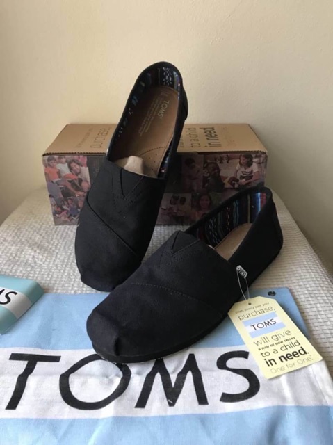 รองเท้า-toms-black-on-black-outlet-สีดำ