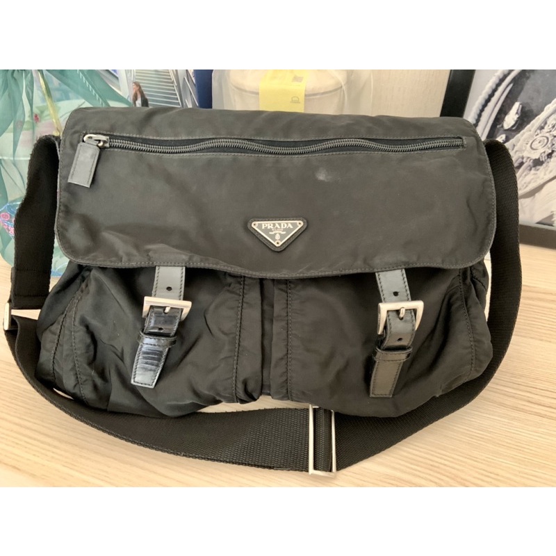 Prada Crossbody Messenger Bag กระเป๋าสะพายข้าง แมสเซ็นเจอร์ ใบใหญ่