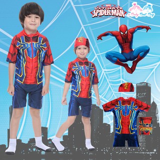 ชุดว่ายน้ำเด็กผู้ชาย Spider-Man บอดี้สูทแขนสั้นกางเกงขาสั้น มาพร้อมหมวกว่ายน้ำและถุงผ้า สุดเท่ห์ ใส่สบาย ลิขสิทธิ์แท้
