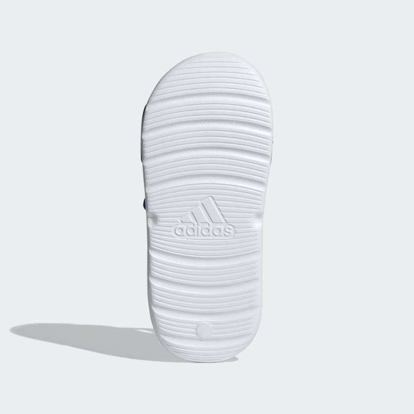 ภาพสินค้าทักแชทรับโค้ด รองเท้าเด็ก​ Adidas Swim Sandal C "MARVEL" (FY8938) สินค้าลิขสิทธิ์แท้ Adidas จากร้าน crazystreetwear บน Shopee ภาพที่ 3