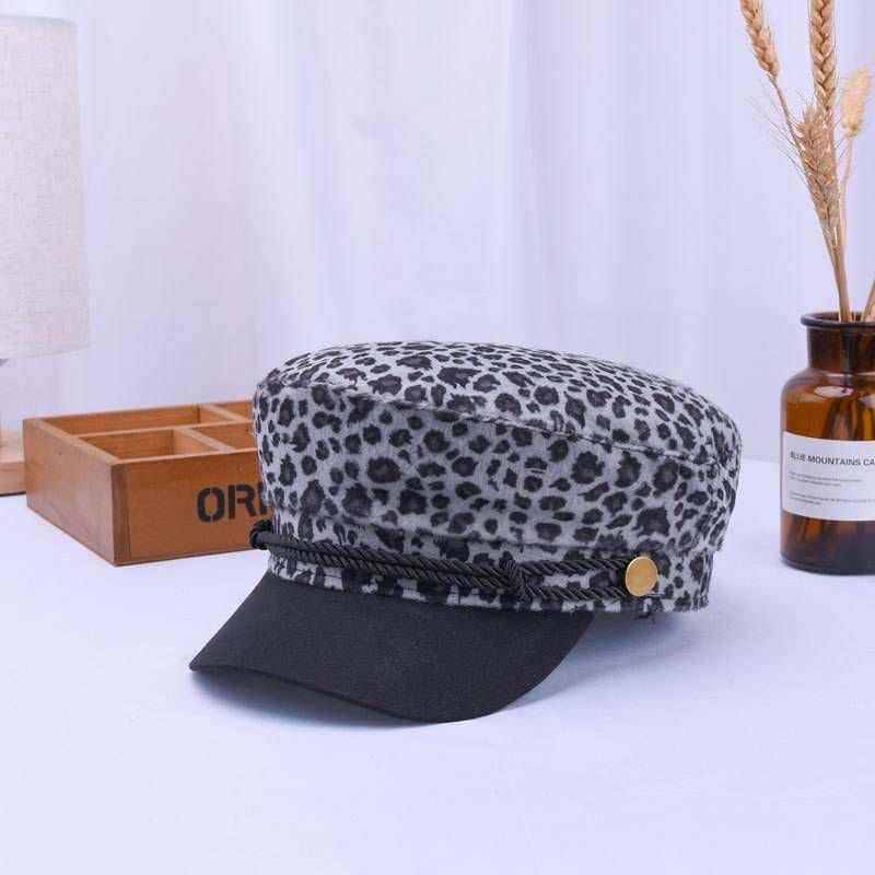 หมวกนิวส์บอยลายเสือ-สินค้าพร้อมส่งจากไทย
