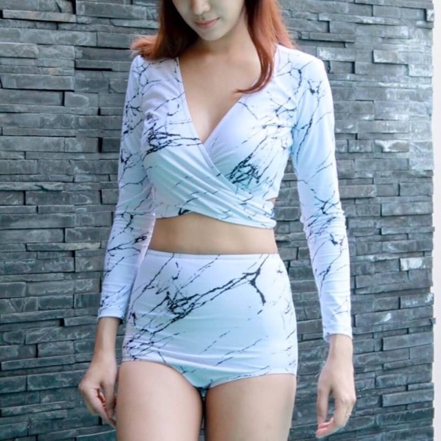 เสื้อว่ายน้ำผู้หญิงแขนยาว-bella-long-sleeve-crop-เสื้อว่ายน้ำแขนยาว