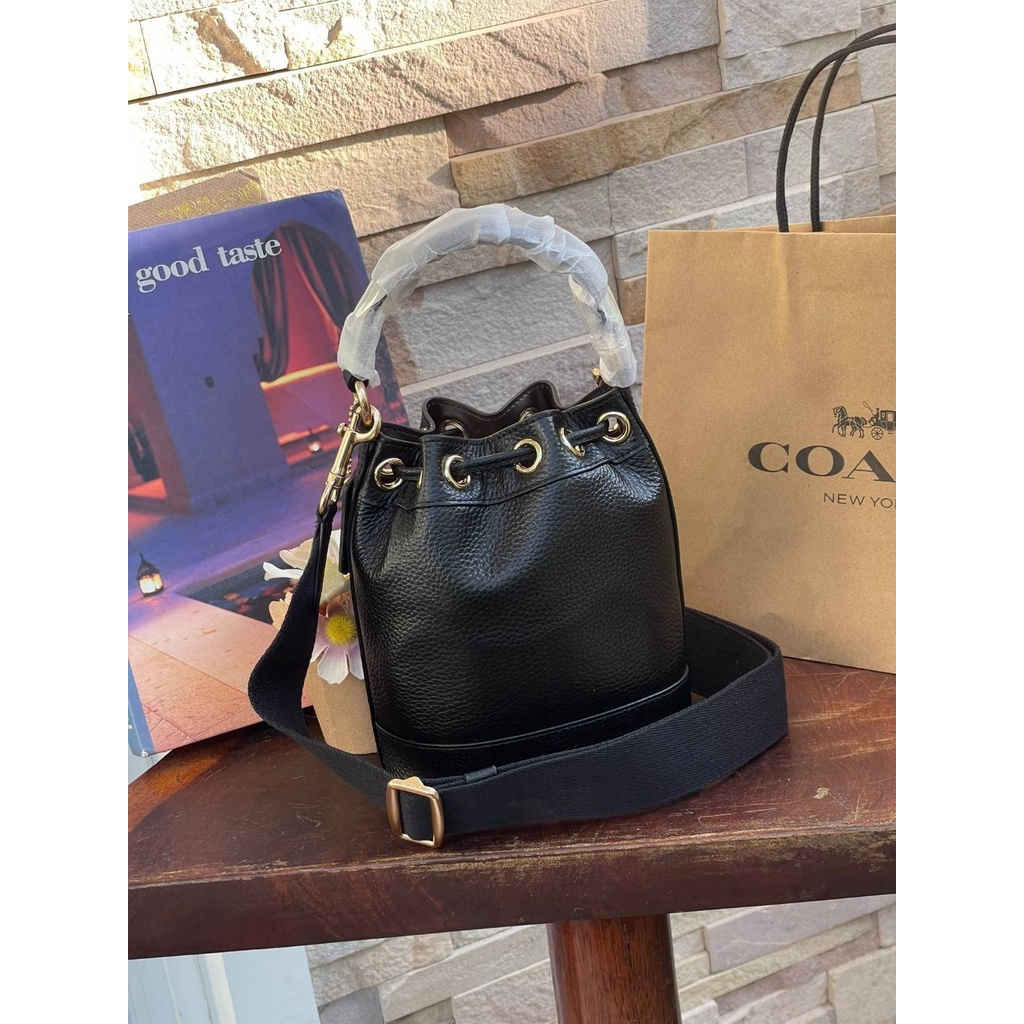 แท้-factory-coach-dempsey-bucket-bag-15-with-coach-patch-and-heart-charm