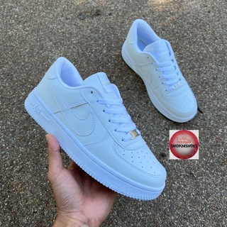 รองเท้าผ้าใบไนกี้ Nike AF1