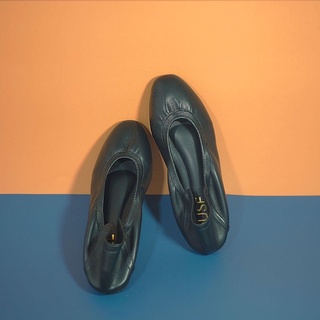 ภาพขนาดย่อของภาพหน้าปกสินค้ารองเท้าคัชชู แฟชั่นสำหรับผู้หญิง รุ่น KIM ballerinas shoes สีดำ เบสิค จากร้าน fuse_official บน Shopee