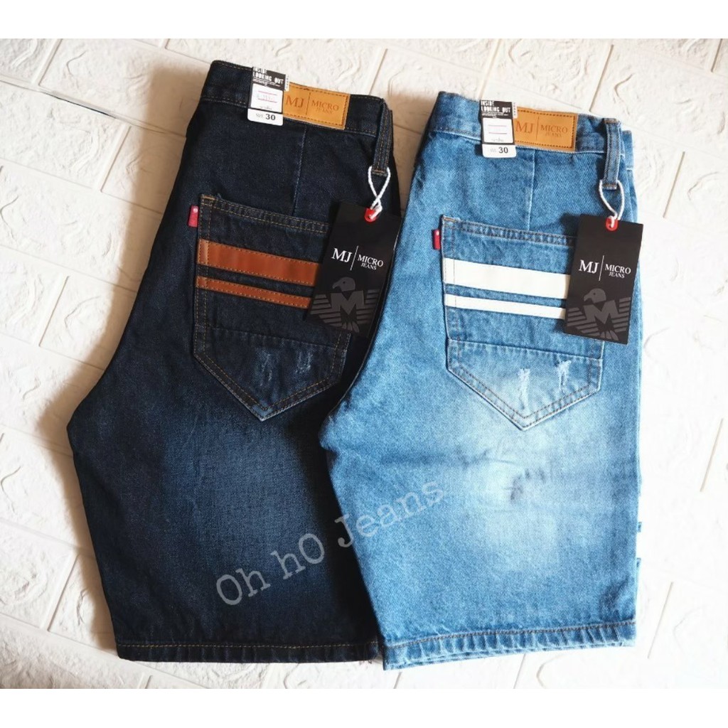 ภาพหน้าปกสินค้ากางเกงยีนส์ขาสั้นผู้ชาย ทรงขาสามส่วน กางเกงยีนส์ขาสั้น ยีนส์สามส่วน งานแถบมี2สี ไม่ยืด จากร้าน ohho_jeans บน Shopee