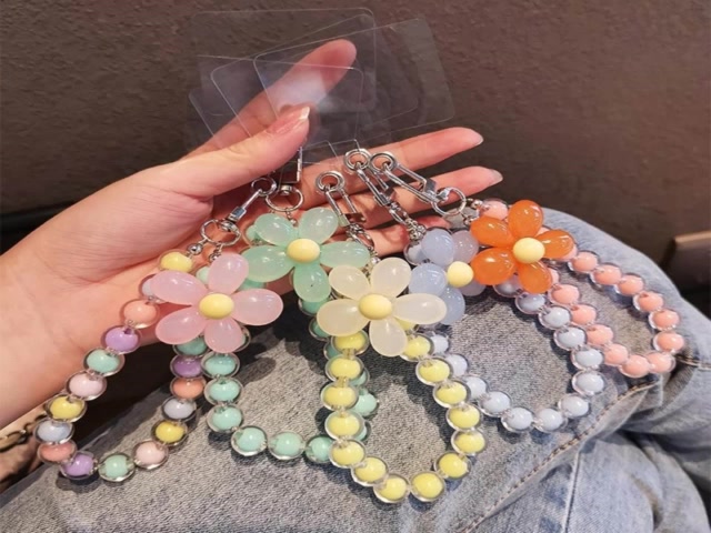 arin-สร้อยข้อมือ-ประดับลูกปัดอะคริลิค-ลายดอกไม้